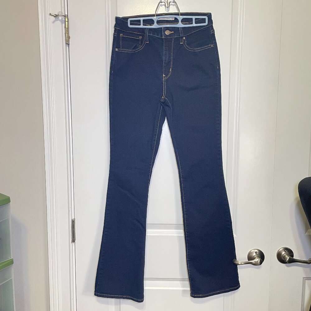Women's Size 28 Levi Strauss High Rise Boot Cut Jeans